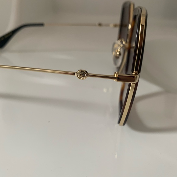 New unworn Gucci Urban sunglasses - Picture 4 of 6